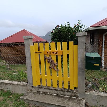 KAZ ANOLI La TI KAZ Villa Terre-de-Bas Bagian luar foto