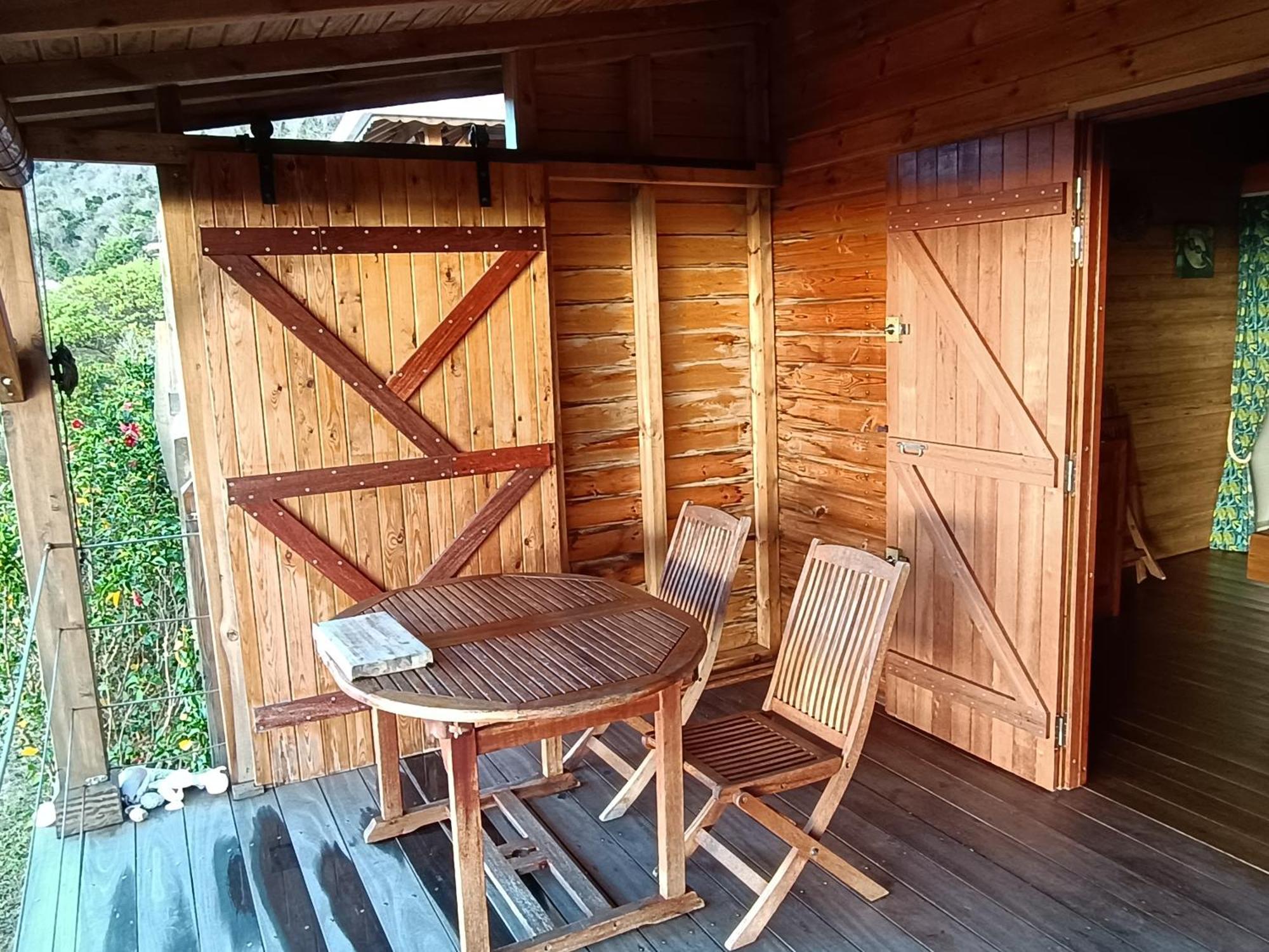 KAZ ANOLI La TI KAZ Villa Terre-de-Bas Bagian luar foto
